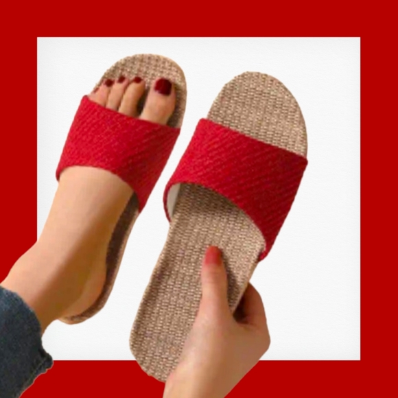 NEW!! Women's Trendy Red Pair of Beach Sandal Slides!! Always Open to Offers !! - Picture 5 of 12